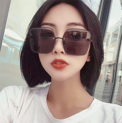 نظارات شمسية مربعة الشكل بدون إطار للنساء